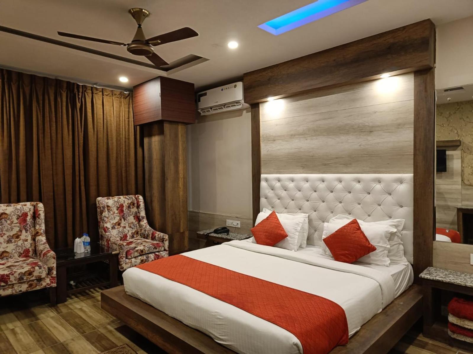 King Castle Mcleodganj-Centrally Heated And Air Cooled- Near Mall Road - Free Parking Dharamshala Bagian luar foto